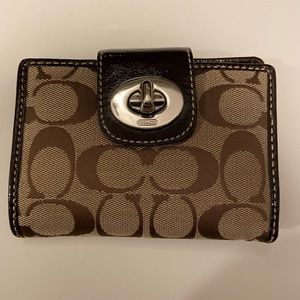 Coach signature compact wallet